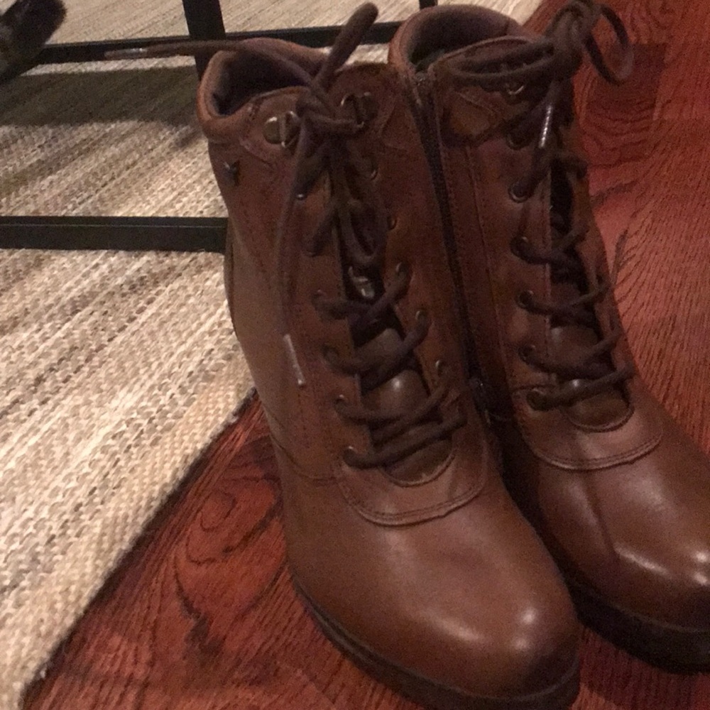 Beautiful brown ankle boots